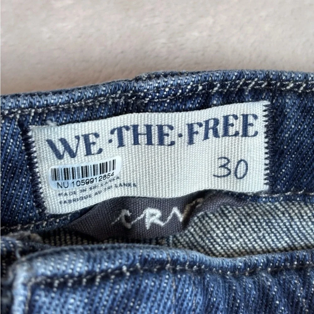 We The Free Women's Classic Blue Straight Leg Jeans size 30